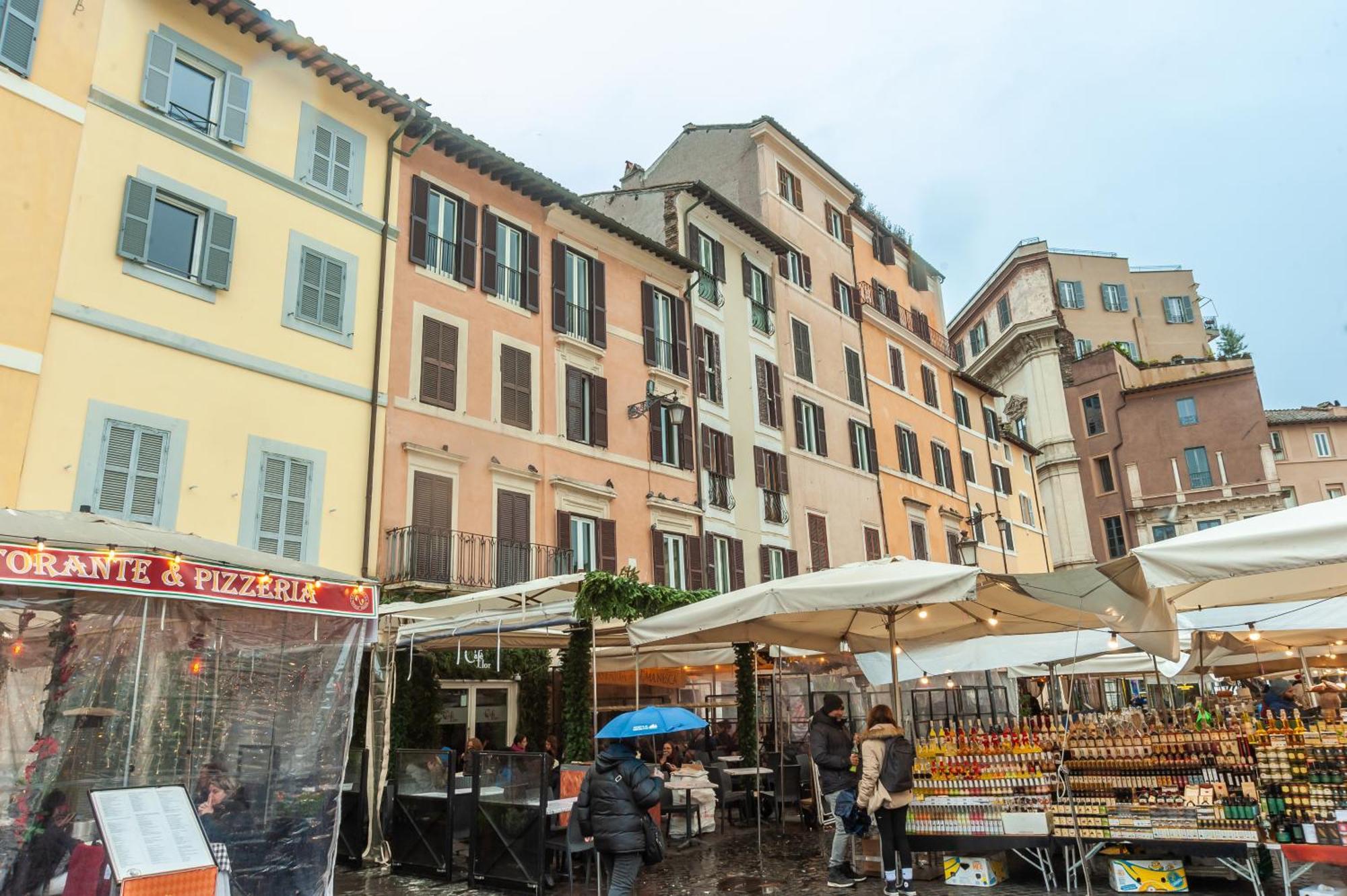 Apartment Elegantis Dimora Dell'architetto In Campo De' Fiori With Private Terrace