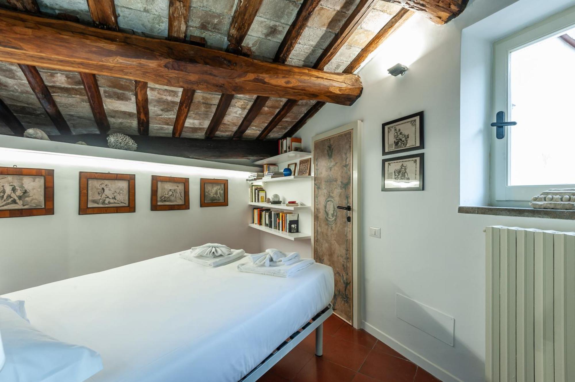 Apartment Elegantis Dimora Dell'architetto In Campo De' Fiori With Private Terrace Rome